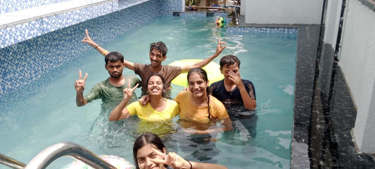 Karjat Mountain Villa ภายนอก รูปภาพ