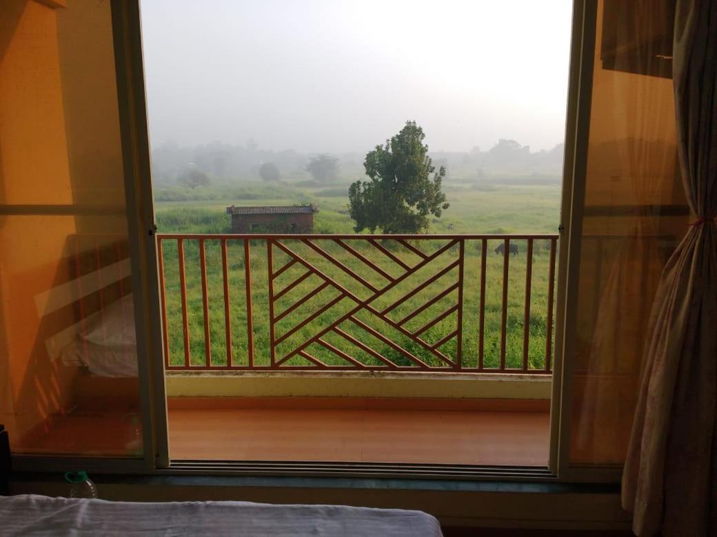 Karjat Mountain Villa ภายนอก รูปภาพ