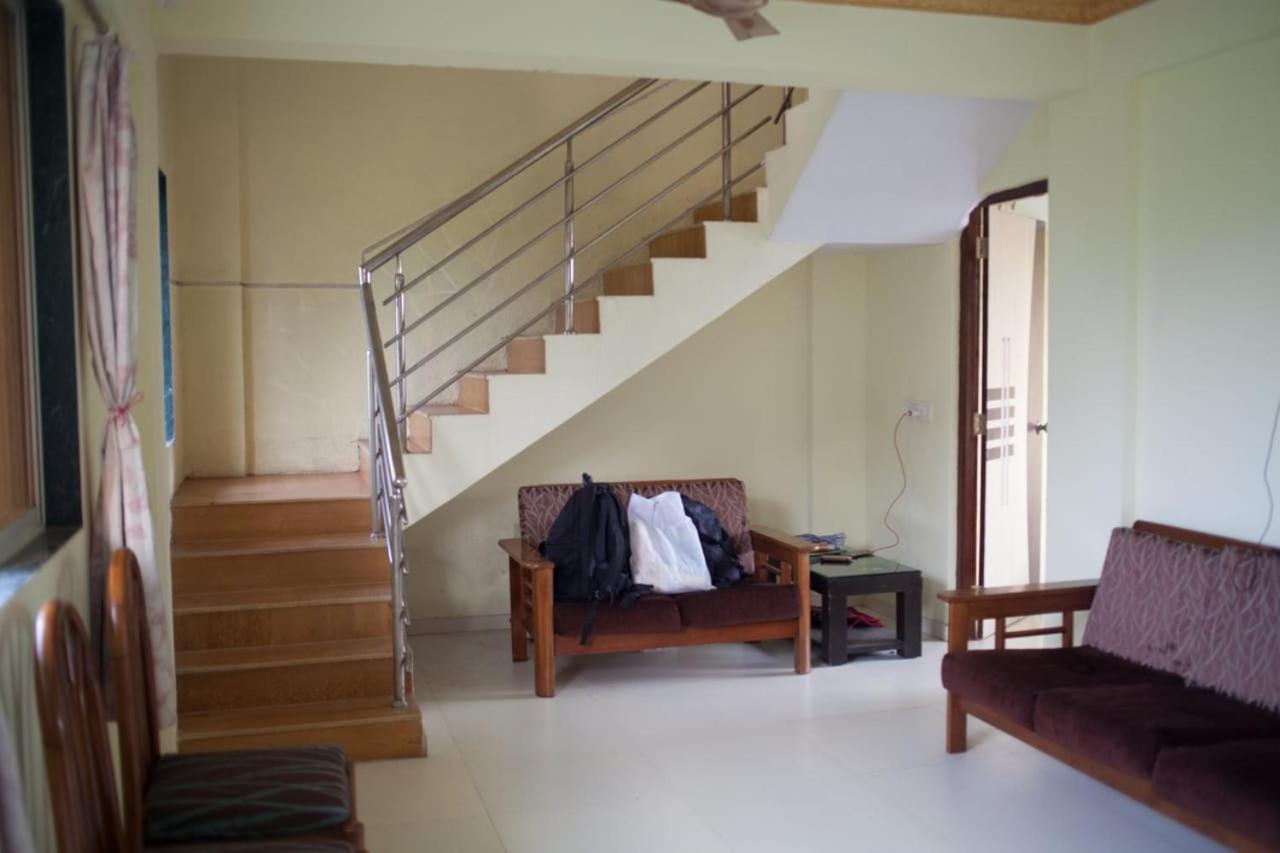 Karjat Mountain Villa ภายนอก รูปภาพ